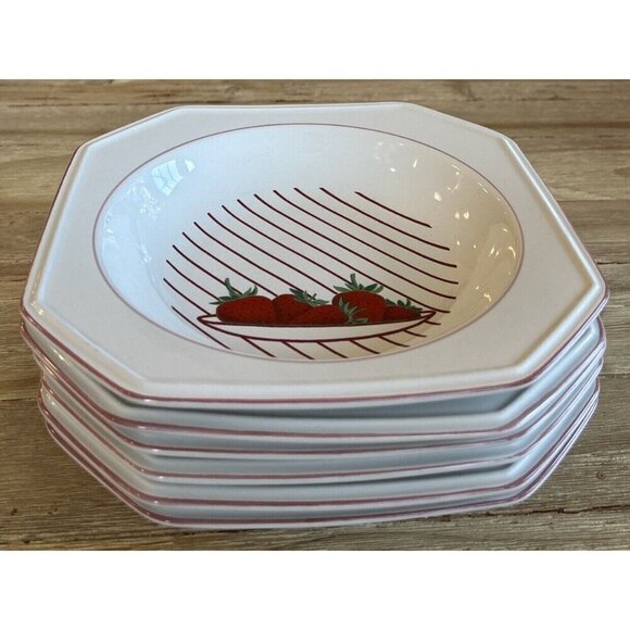 Mikasa Fresh Fruit Strawberries Set Of 6 Soup Bowls 8.5" Vintage Made in Japan - Picture 3 of 4